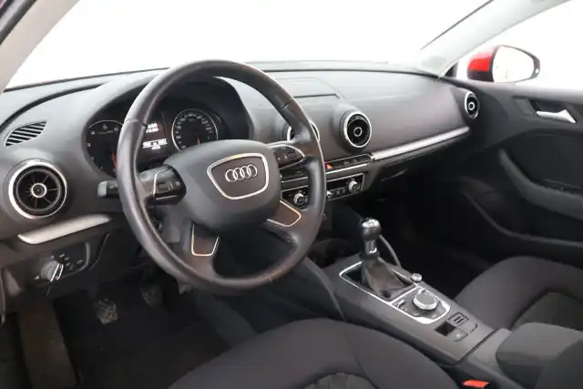 Punainen Viistoperä, Audi A3 – MLV-477