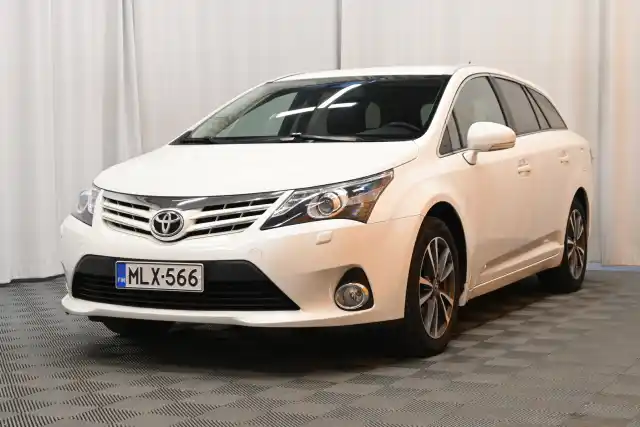 Valkoinen Farmari, Toyota Avensis – MLX-566