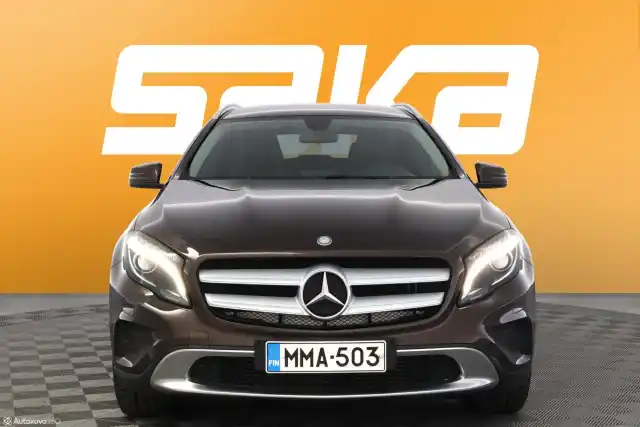 Ruskea (beige) Maastoauto, Mercedes-Benz GLA – MMA-503