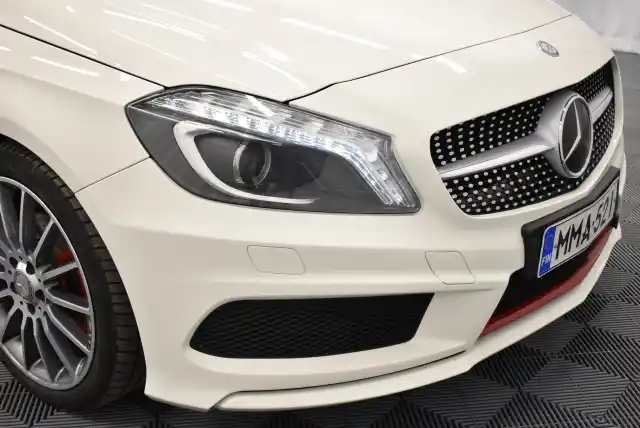 Valkoinen Viistoperä, Mercedes-Benz A – MMA-521