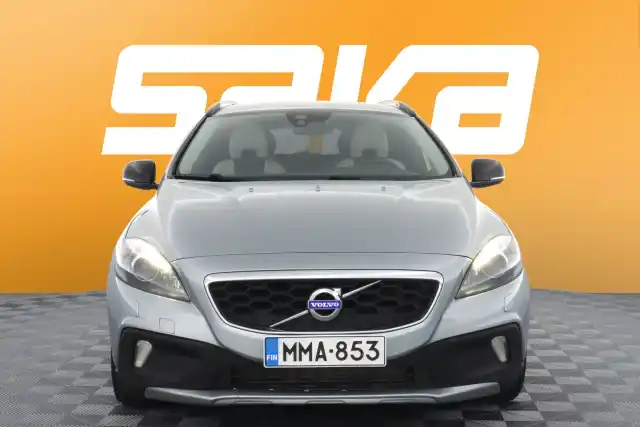 Harmaa Viistoperä, Volvo V40 Cross Country – MMA-853