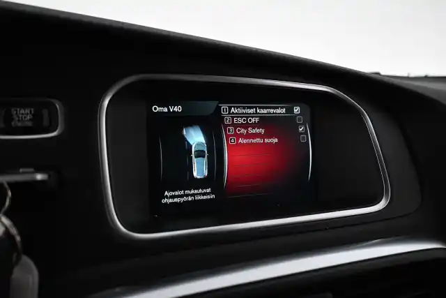Harmaa Viistoperä, Volvo V40 Cross Country – MMA-853