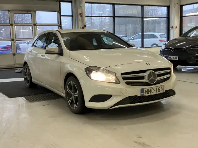 Valkoinen Viistoperä, Mercedes-Benz A – MMC-164