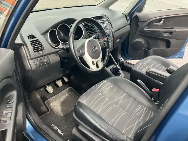 Sininen Viistoperä, Kia Venga – MMC-493