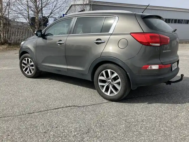 Hopea Maastoauto, Kia Sportage – MME-411