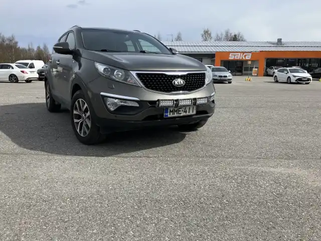 Hopea Maastoauto, Kia Sportage – MME-411
