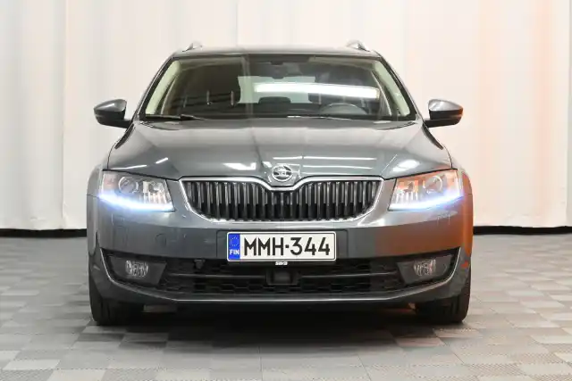 Harmaa Farmari, Skoda Octavia – MMH-344