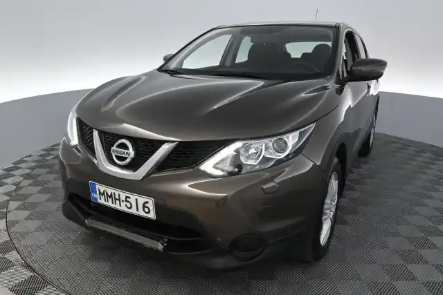 Beige Maastoauto, Nissan Qashqai – MMH-516