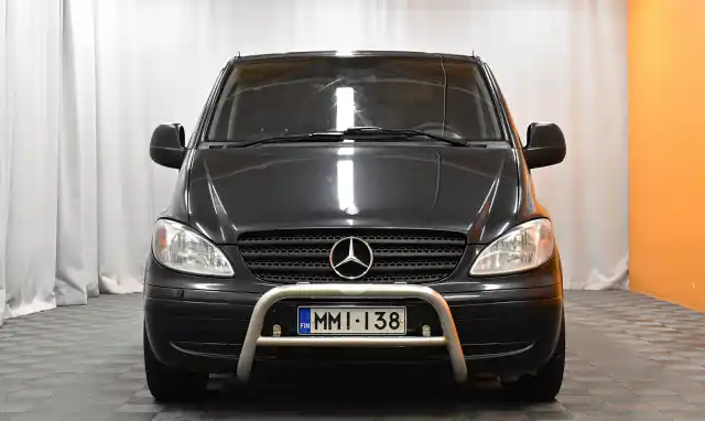 Musta Pakettiauto, Mercedes-Benz Vito – MMI-138