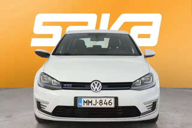 Valkoinen Viistoperä, Volkswagen Golf – MMJ-846