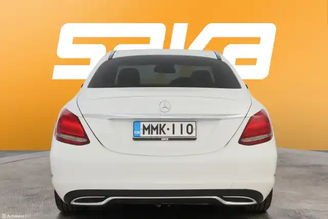 Valkoinen Sedan, Mercedes-Benz C – MMK-110