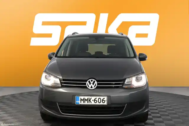 Harmaa Tila-auto, Volkswagen Sharan – MMK-606