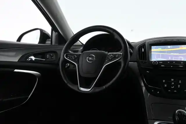 Musta Farmari, Opel Insignia – MMK-685