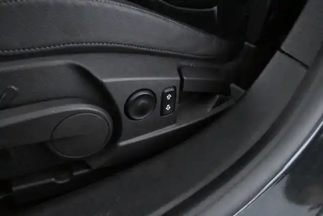 Musta Farmari, Opel Insignia – MMK-685