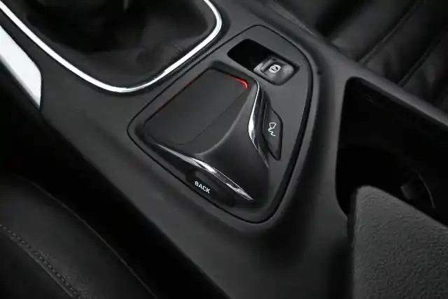 Musta Farmari, Opel Insignia – MMK-685