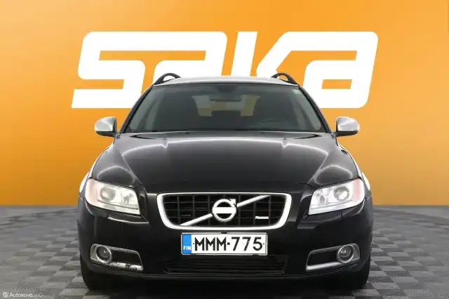 Musta Farmari, Volvo V70 – MMM-775