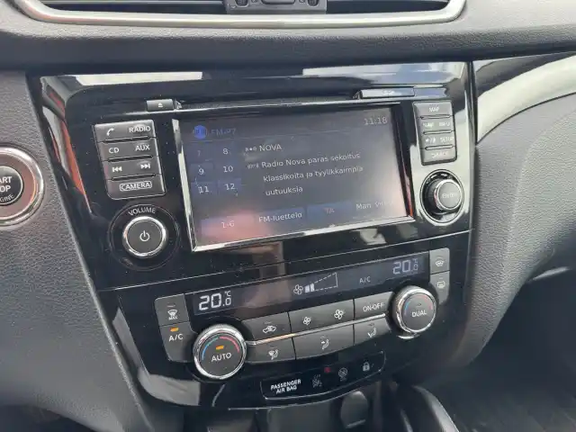 Sininen Maastoauto, Nissan Qashqai – MMN-950
