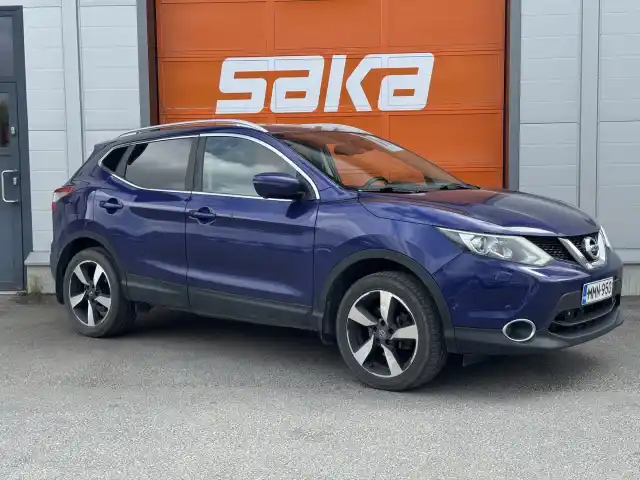 Sininen Maastoauto, Nissan Qashqai – MMN-950