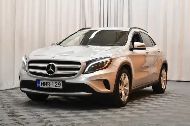 Harmaa Maastoauto, Mercedes-Benz GLA – MMR-129