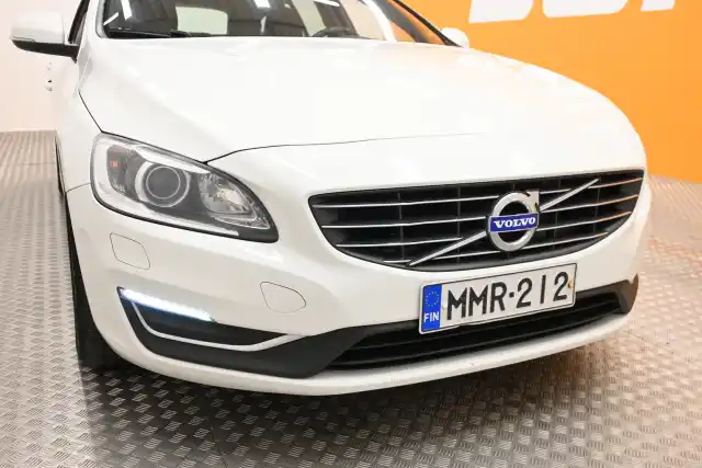 Valkoinen Farmari, Volvo V60 – MMR-212