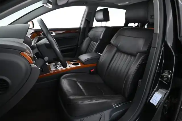 Musta Sedan, Volkswagen Phaeton – MMT-522