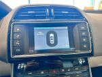 Harmaa Sedan, Jaguar XE – MMT-549, kuva 16