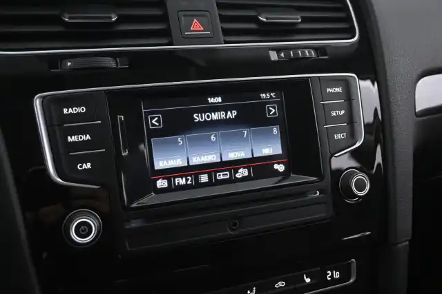 Harmaa Farmari, Volkswagen Golf – MMT-954