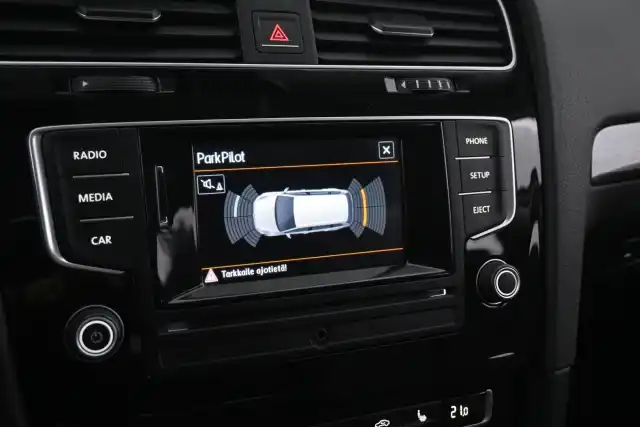 Harmaa Farmari, Volkswagen Golf – MMT-954