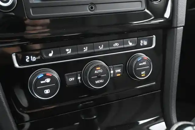 Harmaa Farmari, Volkswagen Golf – MMT-954