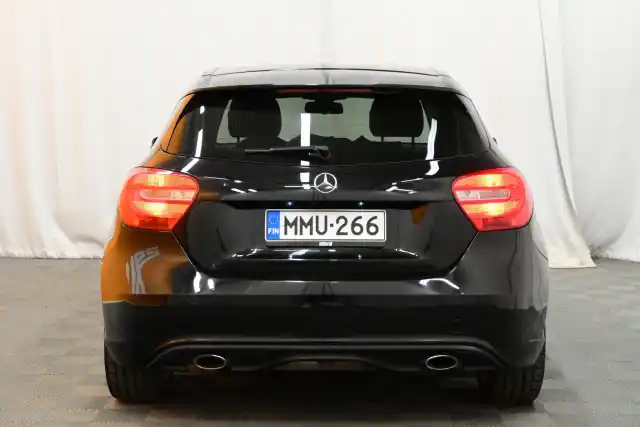 Musta Viistoperä, Mercedes-Benz A – MMU-266