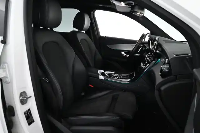 Valkoinen Maastoauto, Mercedes-Benz GLC – MMU-386