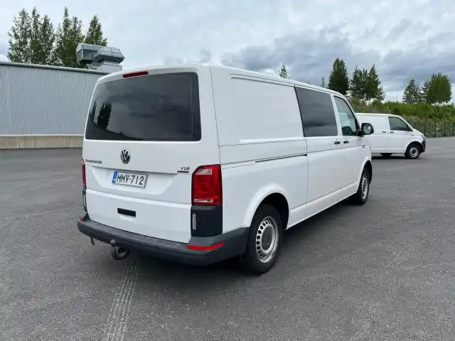 Valkoinen Pakettiauto, Volkswagen Transporter – MMV-712