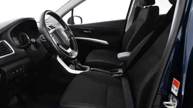 Sininen Viistoperä, Suzuki SX4 – MMX-976