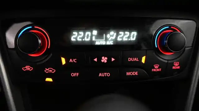 Sininen Viistoperä, Suzuki SX4 – MMX-976