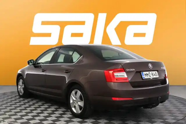 Ruskea Viistoperä, Skoda Octavia – MMZ-845