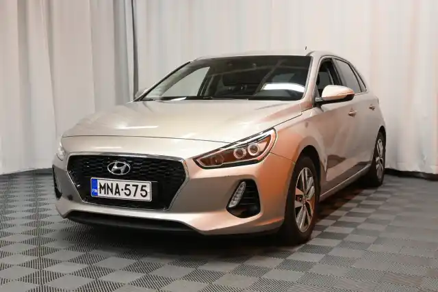 Beige Viistoperä, Hyundai I30 – MNA-575