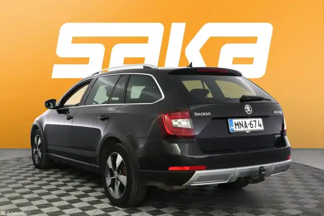 Musta Farmari, Skoda Octavia – MNA-674