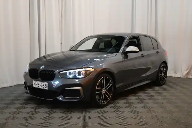 Harmaa Viistoperä, BMW M140i – MNB-468