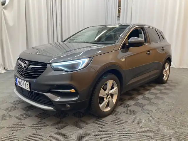 Harmaa Maastoauto, Opel Grandland X – MNC-116