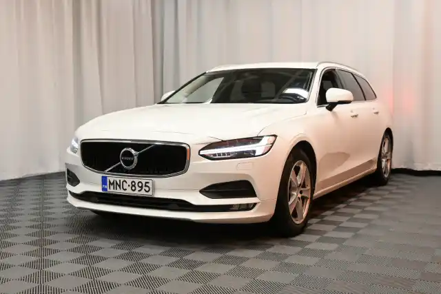 Valkoinen Farmari, Volvo V90 – MNC-895