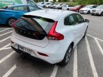 Valkoinen Viistoperä, Volvo V40 – MNE-110, kuva 3