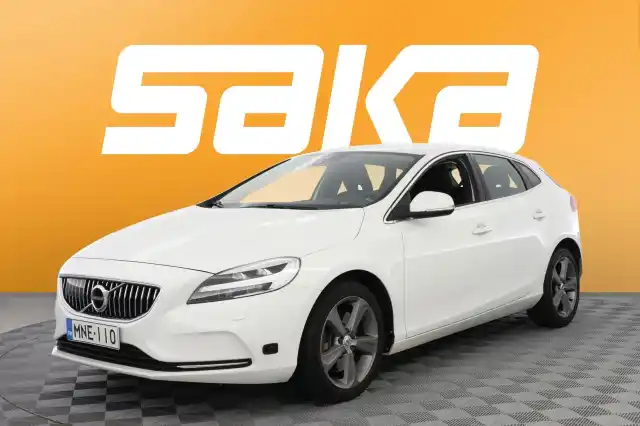 Valkoinen Viistoperä, Volvo V40 – MNE-110