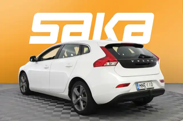 Valkoinen Viistoperä, Volvo V40 – MNE-110