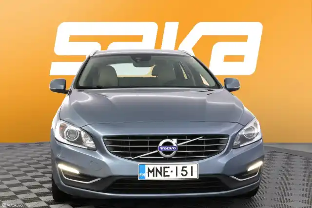 Sininen Farmari, Volvo V60 – MNE-151