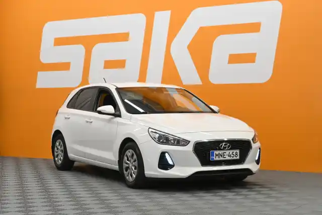 Valkoinen Viistoperä, Hyundai I30 – MNE-458