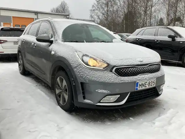 Harmaa Farmari, Kia Niro – MNE-825