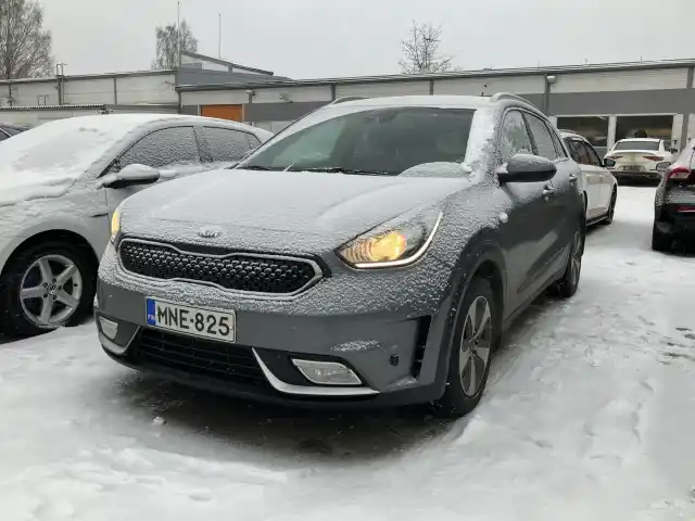 Harmaa Farmari, Kia Niro – MNE-825