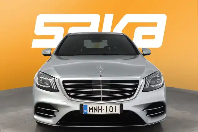 Harmaa Sedan, Mercedes-Benz S – MNH-101