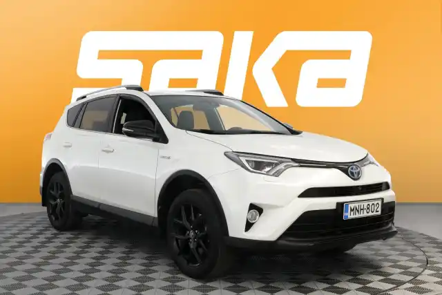 Valkoinen Maastoauto, Toyota RAV4 – MNH-802