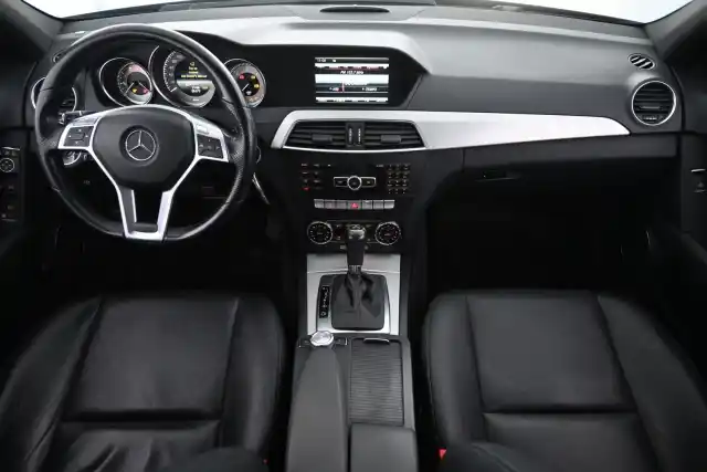 Musta Farmari, Mercedes-Benz C – MNJ-821